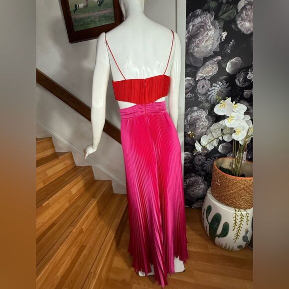 AMUR Elodie Pleated A-Line Cutout
Side-Slit Gown/ size 2 - Picture 8 of 11